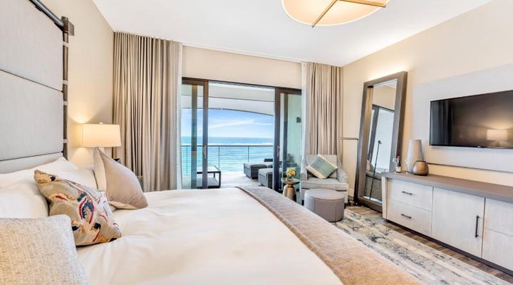 The Loren at Pink Beach