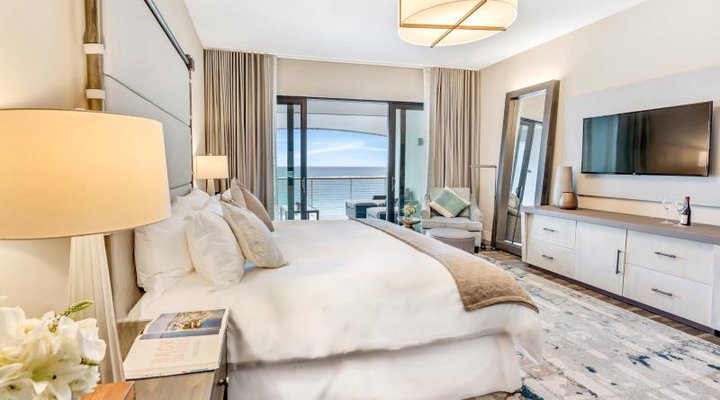 The Loren at Pink Beach