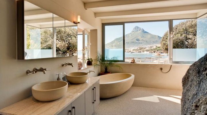 Beach House On The Rocks