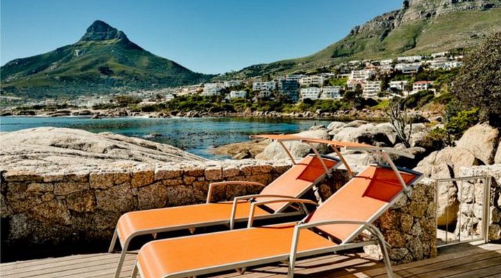 Beach House On The Rocks