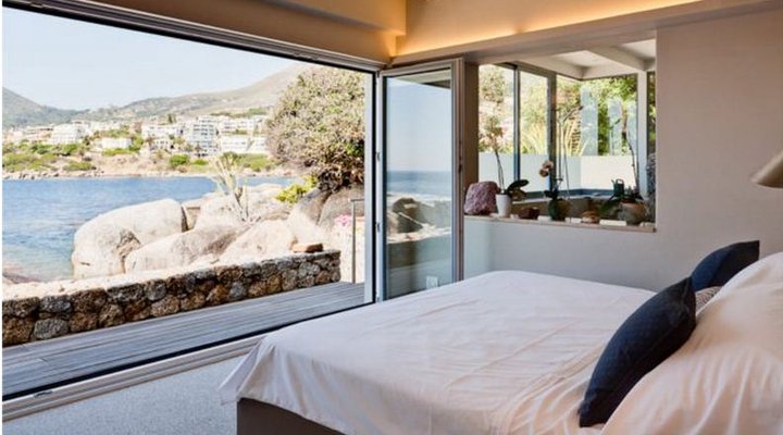 Beach House On The Rocks