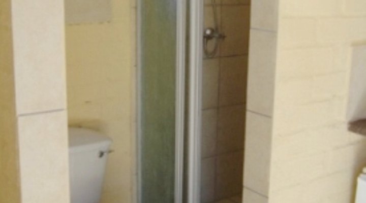 Aanwins Budget Stays