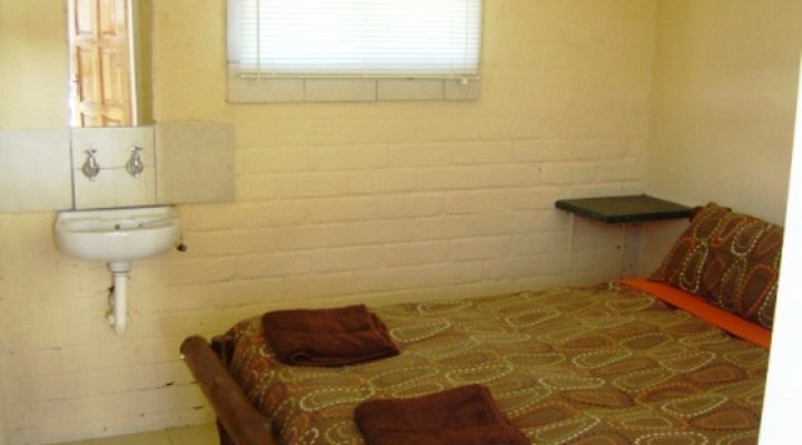 Aanwins Budget Stays