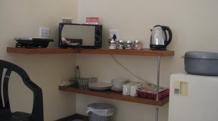 Chrizaan Guest House