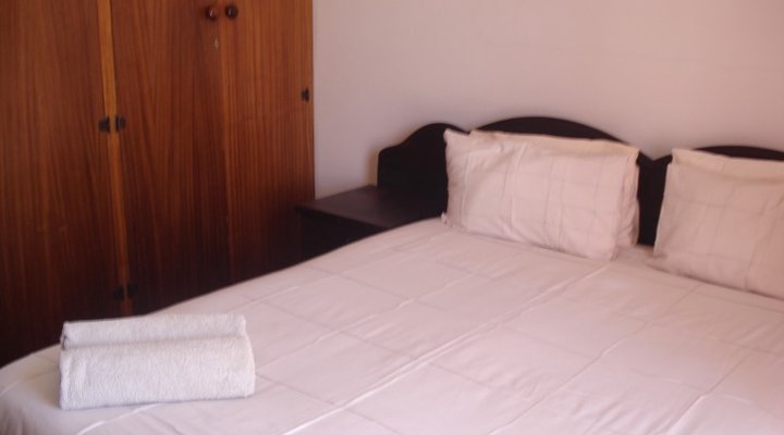 Beach House Accommodation - Port McDougall