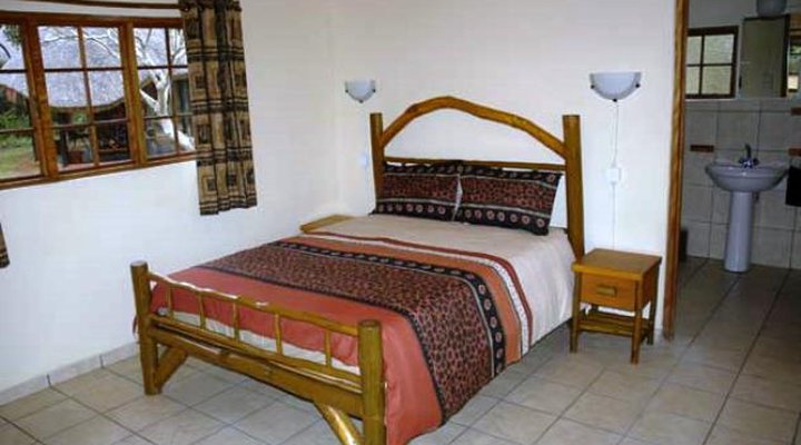 Bushbaby Lodge and Camping