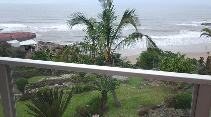 Stunning Uvongo Main Beach Penthouses