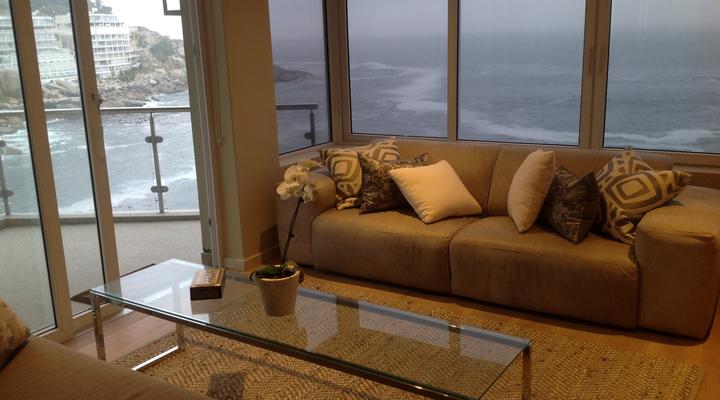 Bantry Bay Jewel on the Rocks
