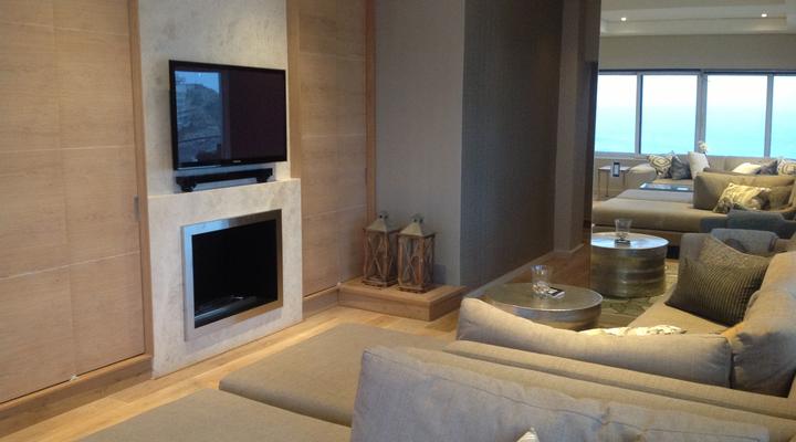 Bantry Bay Jewel on the Rocks