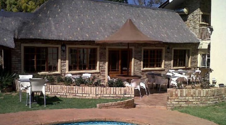 Villa de la Rosa Guest House Bloemhof