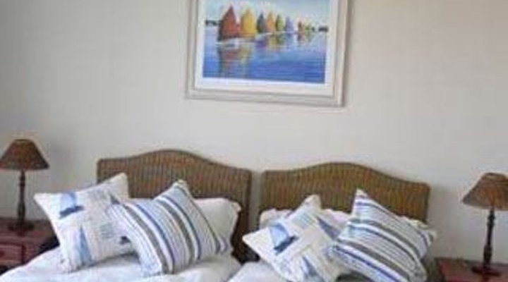 Rock Bay Lodge