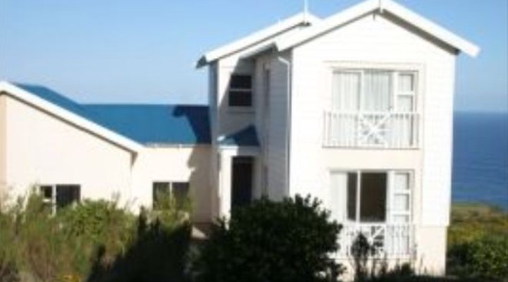 Rock Bay Lodge