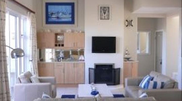 Rock Bay Lodge