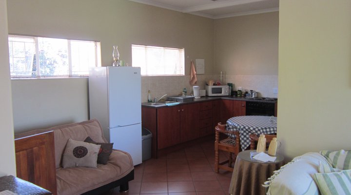 Koffie-en-Katel/Bedstead 'n Coffee