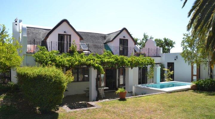 Luxury Thatched Cottage