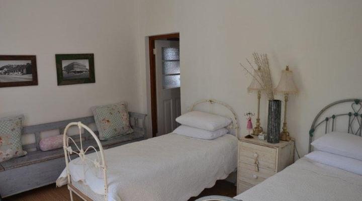 Luxury Thatched Cottage