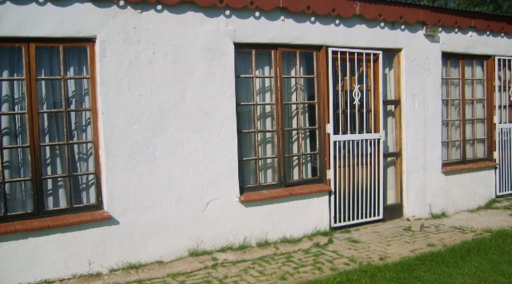 El Shaddai Backpackers