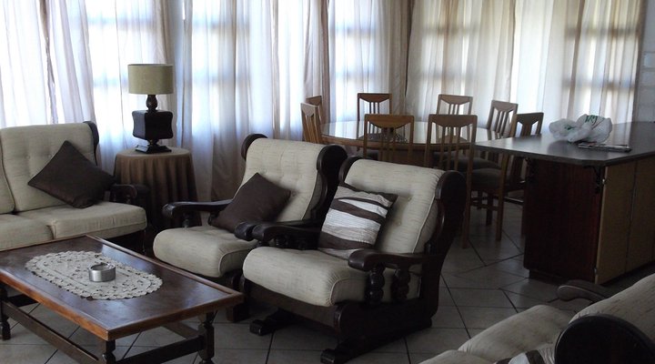 Great Outlook House and Flat