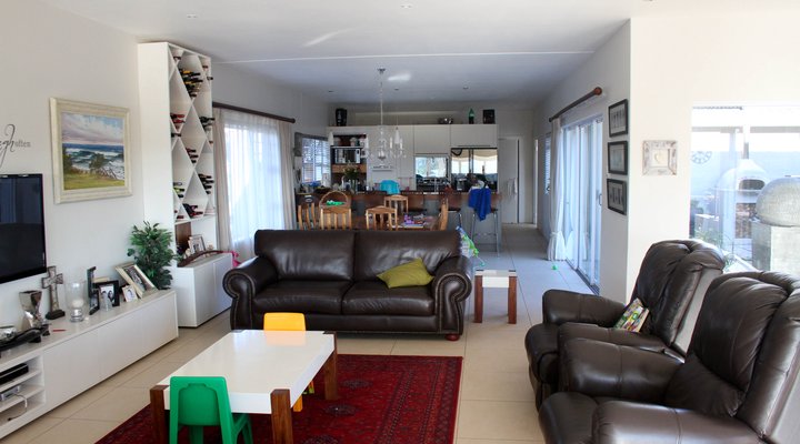 69 Princess Alice DrIve