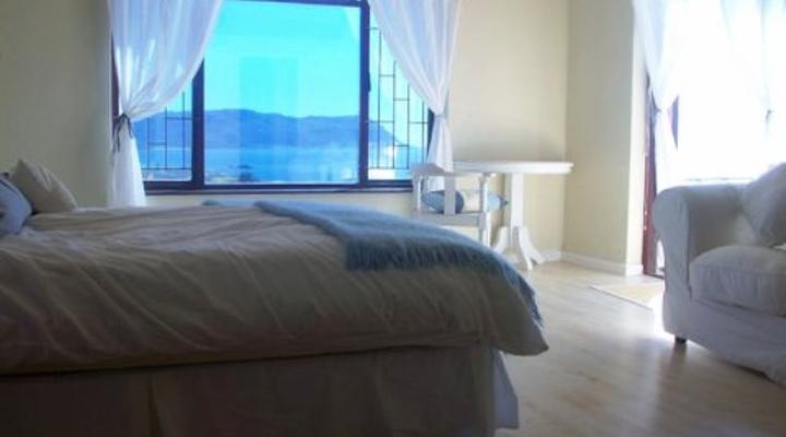 Rocky Beach Holiday Lets