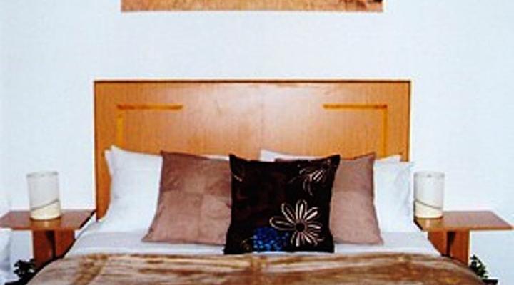 Cosmos Chateau B&B Guest House