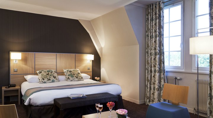 Chateau De Montvillargenne