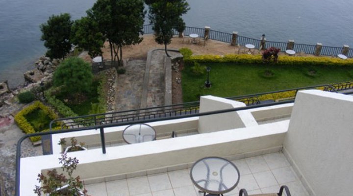 Moriah Hill Resort
