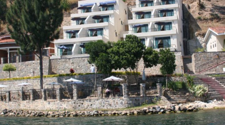 Moriah Hill Resort