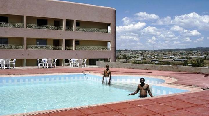 Seasons Hotel, Narok