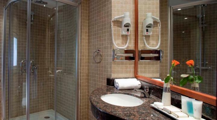 Ledger Plaza Bahari Beach