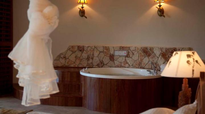 Ledger Plaza Bahari Beach