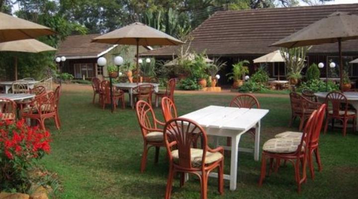 Izaak Walton Inn Hotel