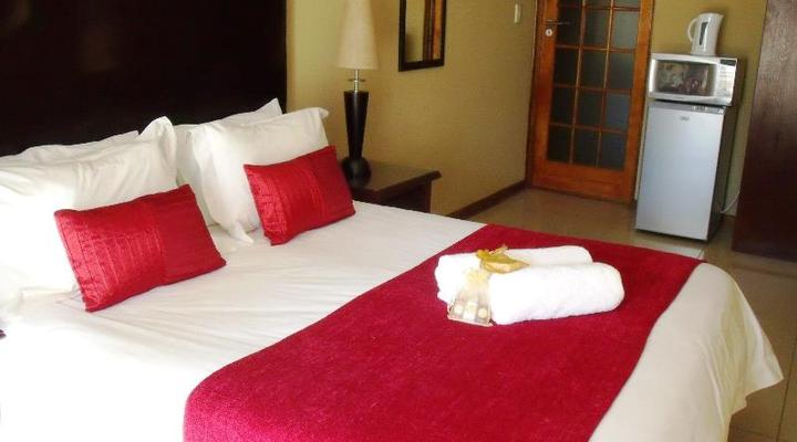 African Crest Guest House