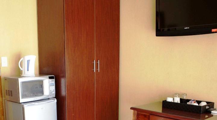 African Crest Guest House