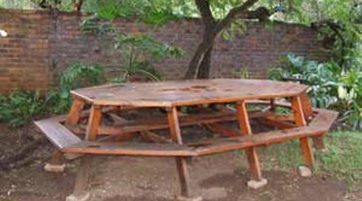 Travellers Stop and Stay Guest House