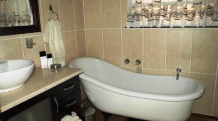 Tierra Pequena B&B and Equestrian Estate