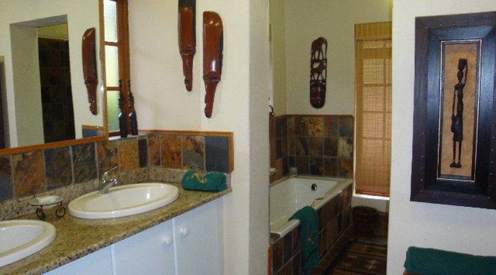 Mabalingwe Nature Reserve Self-catering House