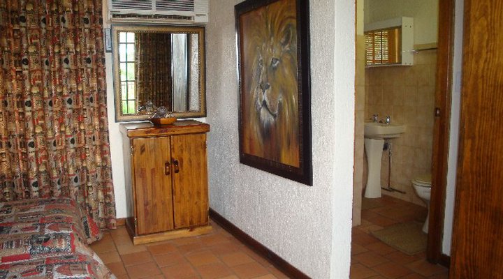 Mabalingwe Nature Reserve Self-catering House