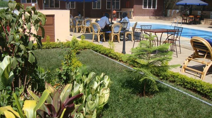 Le Savanna Country Lodge and Hotel