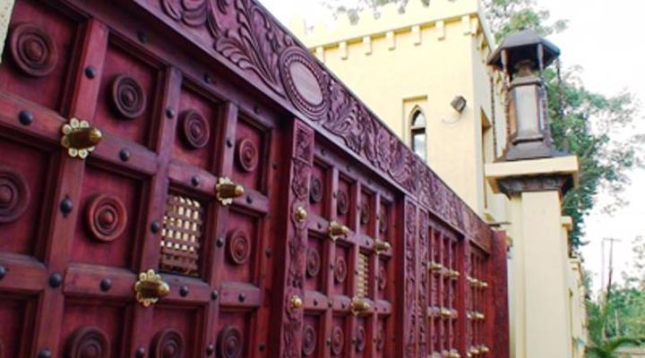 King Post Apartments