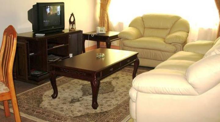 Pinnacle Court Apartments