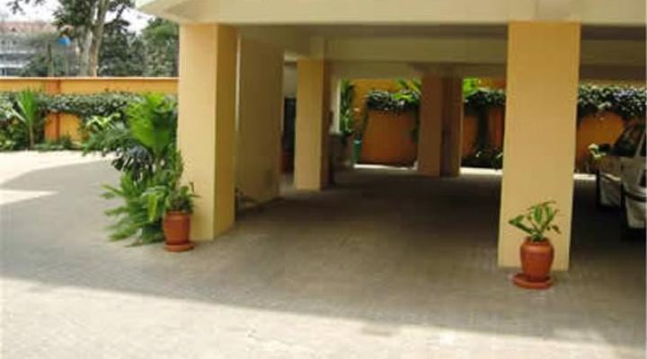 Pinnacle Court Apartments