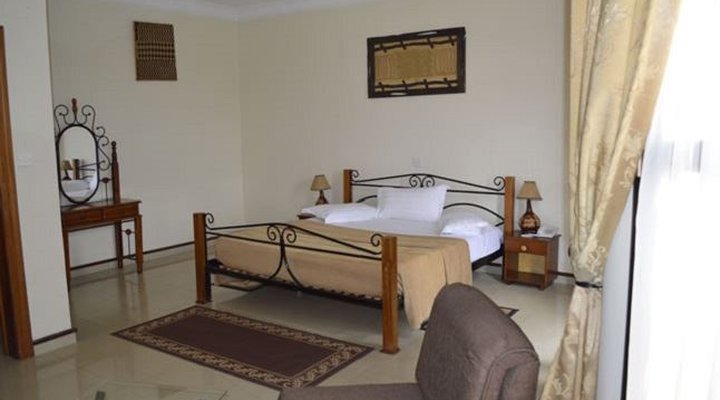 Golf Hills Residence