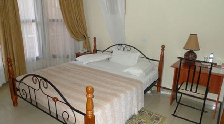 Golf Hills Residence