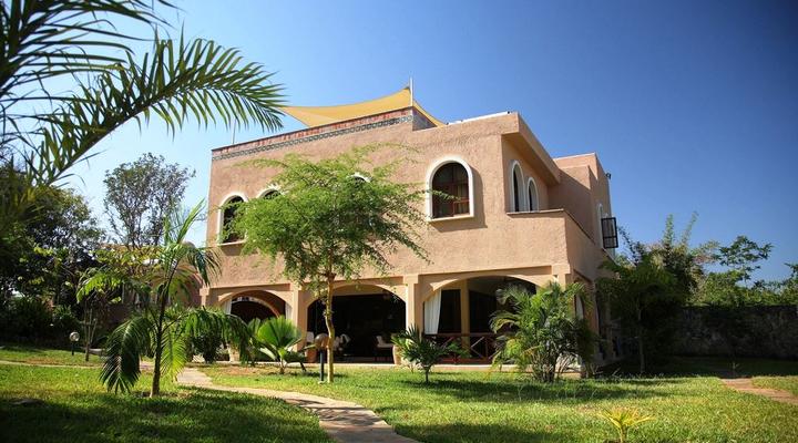 Almanara Diani Beach Resort