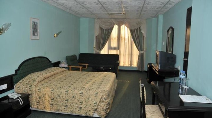 New Penninsula Hotel