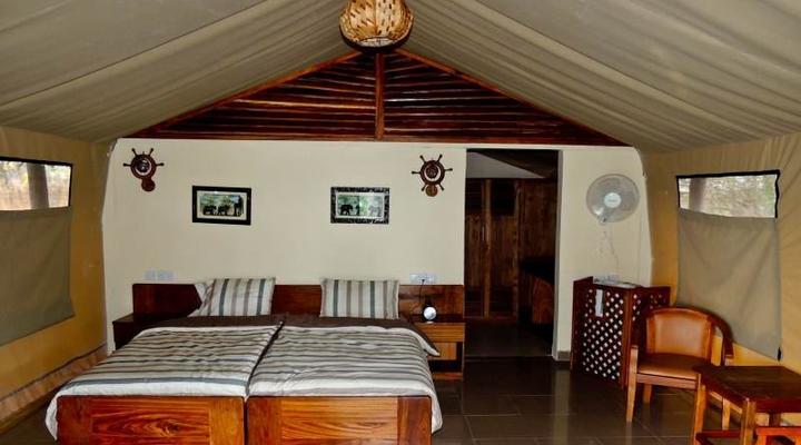Selous Mbuyu Safari Camp