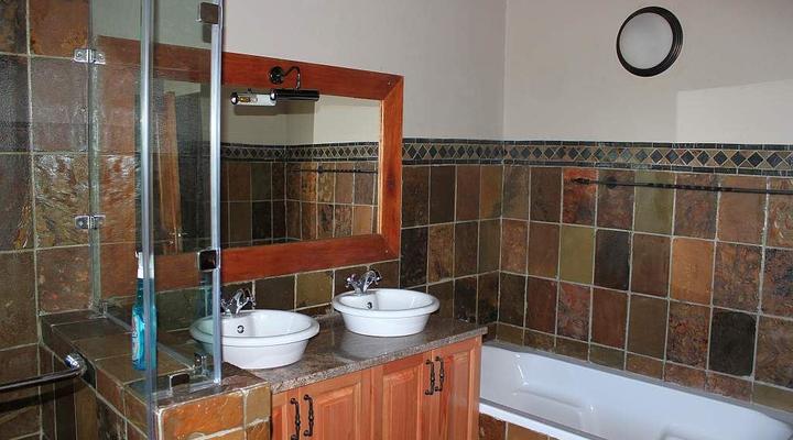 Sandown Game and Gecko Lodge