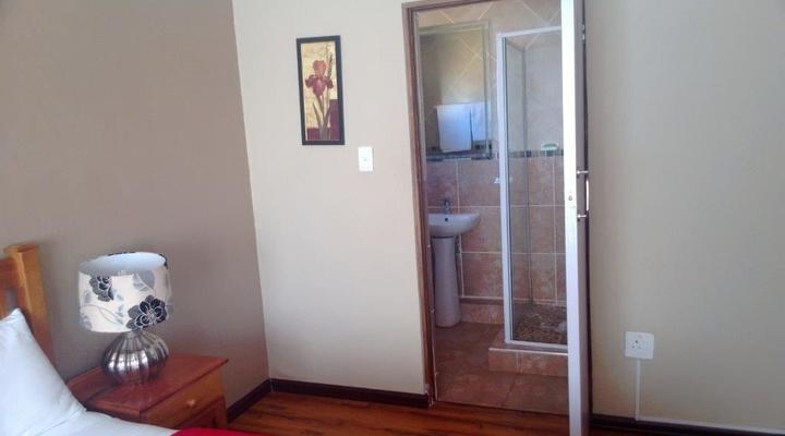 Smiling Tree Guesthouse - Simunye