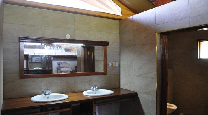 Simba Oryx Nature Camp